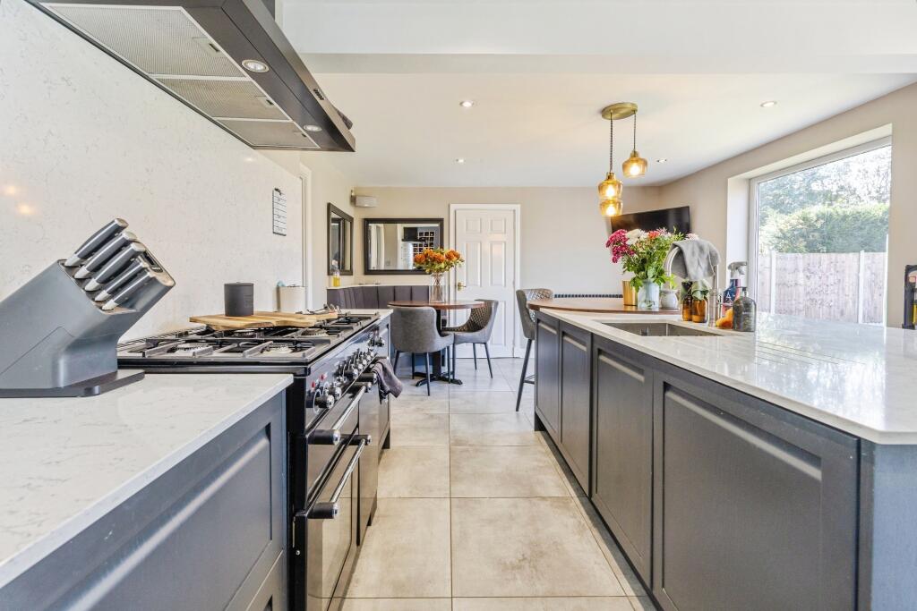 House in West Lindsey, Sudbrooke CP - More
