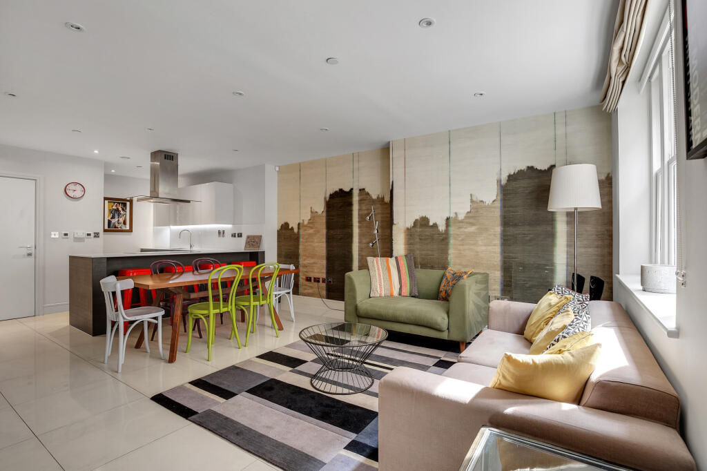 Main image of property: Rampart Street, London, E1