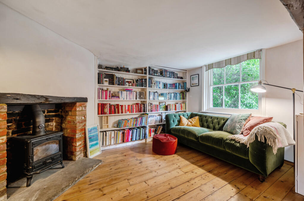 House in Crondall - View 5
