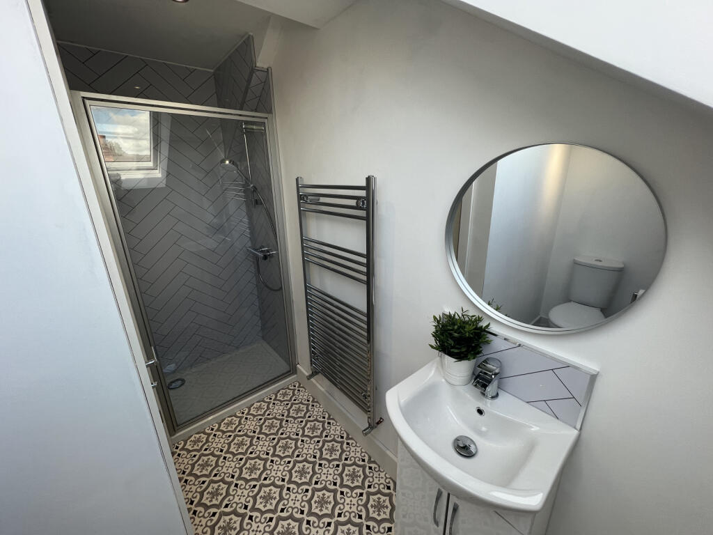House in Nottingham, Dunkirk - View 3
