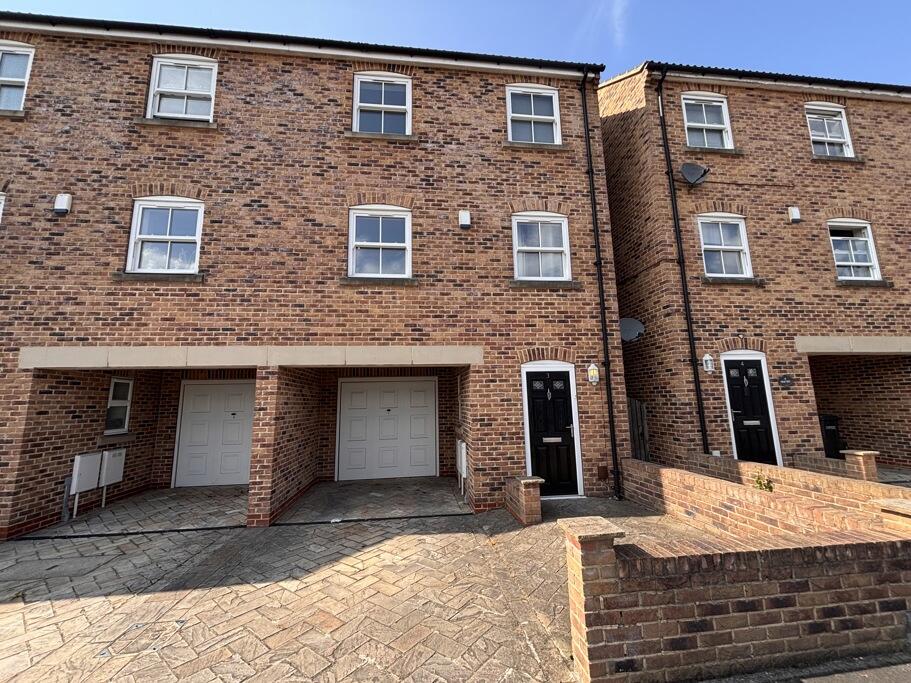 Main image of property: swain view, Northallerton