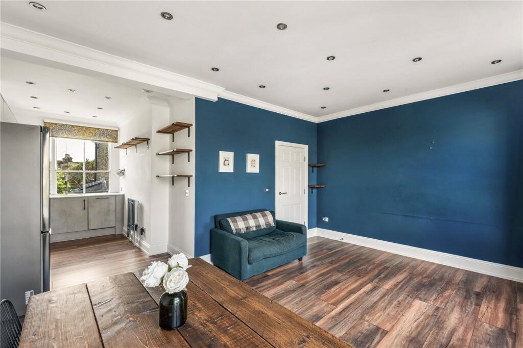 House in London - View 4