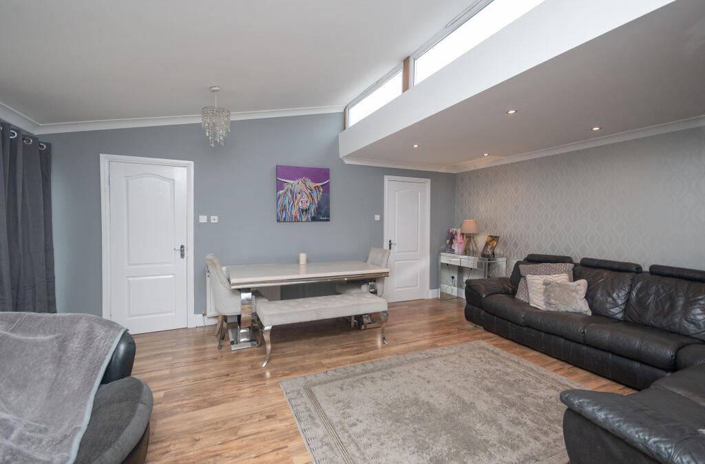 39b Clouden Road, Kildrum, Cumbernauld, North Lanarkshire photo 4