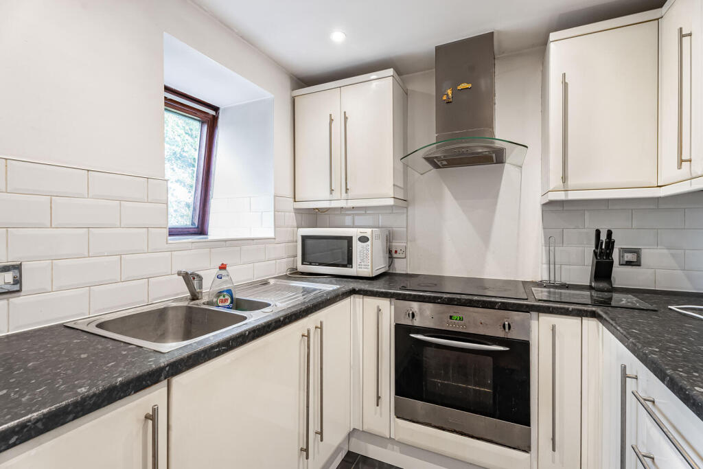 Apartment in London - More