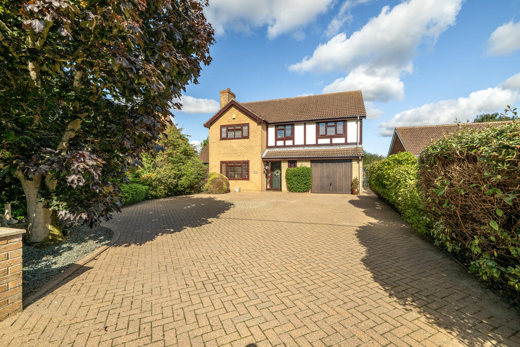 Main image of property: Alconbury House, Mays Lane, Saxilby, Lincoln, Lincolnshire, LN1