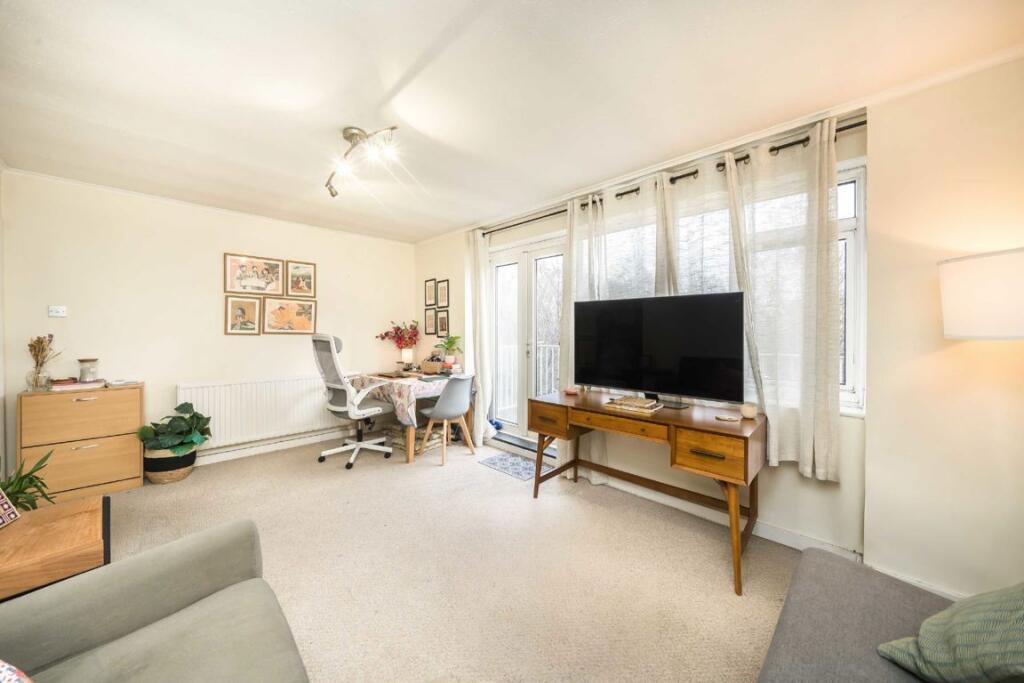 Main image of property: North Side Wandsworth Common, Wandsworth