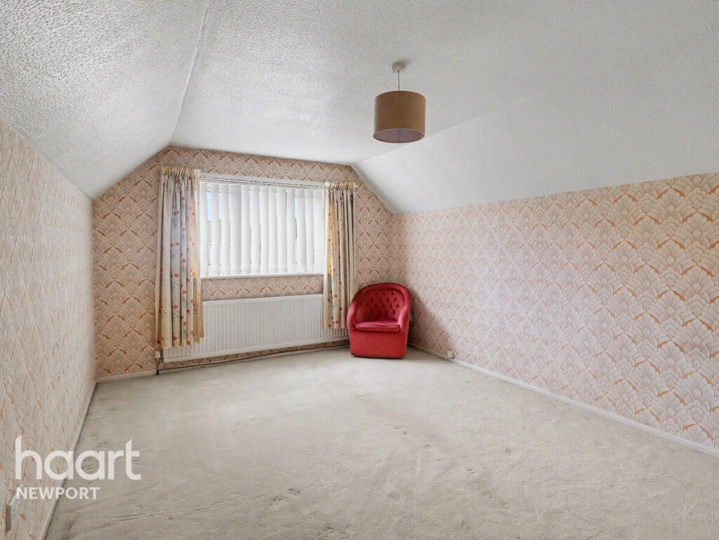 House in Newport, Mount Pleasant Estate, Rogerstone - More