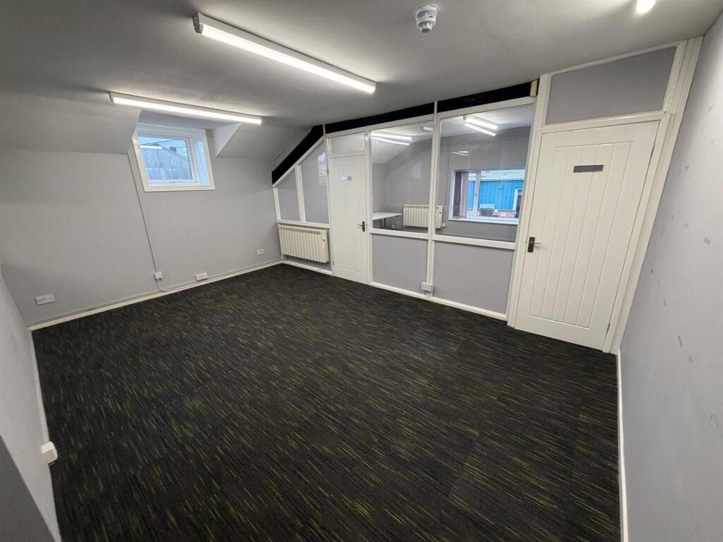 Additional image 3 of Corngreaves, 76 Graingers Lane, Cradley Heath
