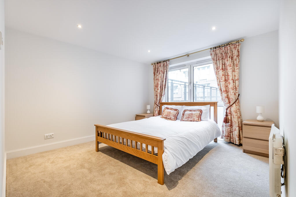 Apartment in London - View 5