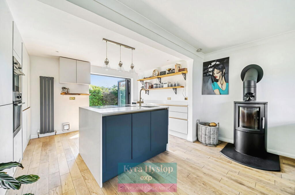 House in East Devon, Woodbury - View 3