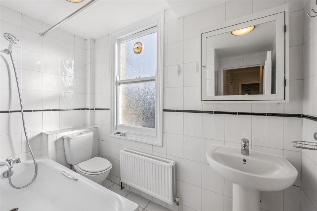 Apartment in London - View 5