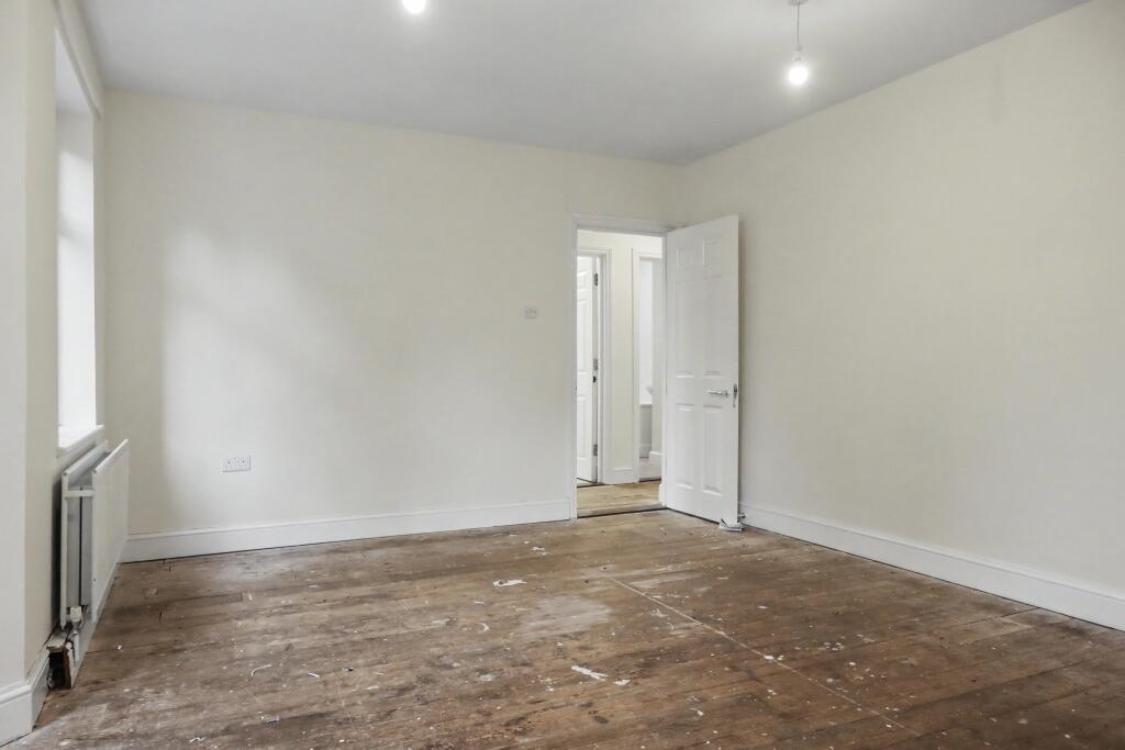 Flat 3, 13 Genoa Avenue, London, SW15 6DY photo 5
