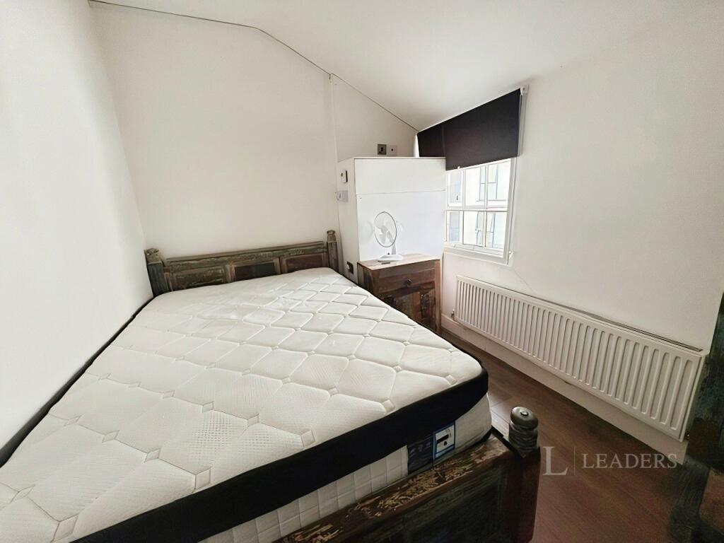 Apartment in Warwick, Royal Leamington Spa - View 5