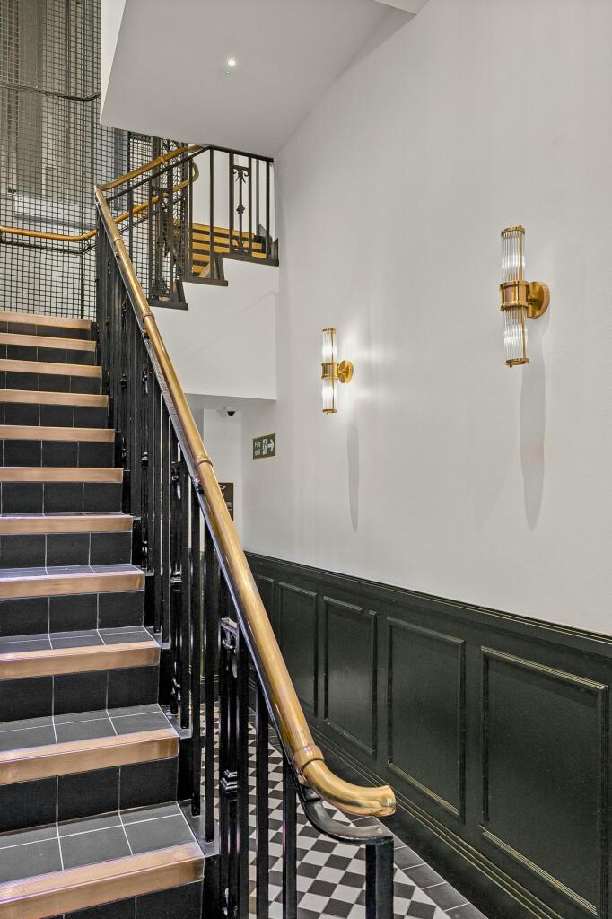 hall 13.jpg