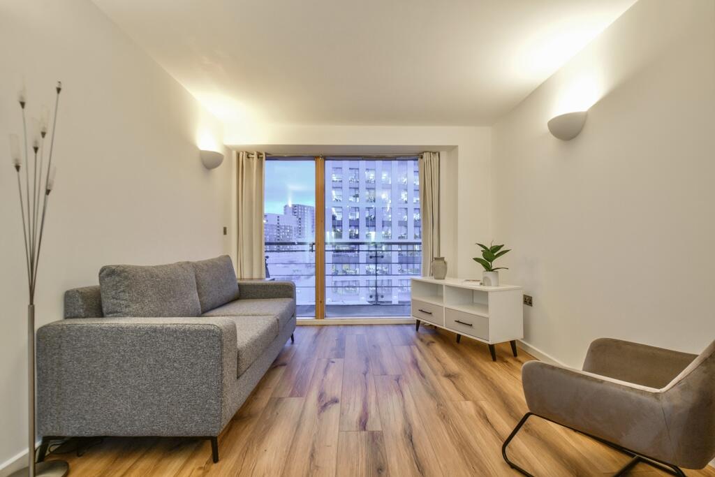 Main image of property: Whitehall Waterfront, Leeds City Centre