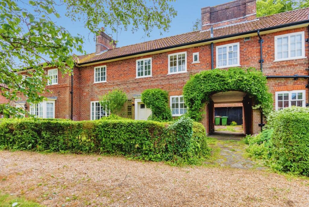Main image of property: Uplands Way, Southampton, Hampshire, SO17