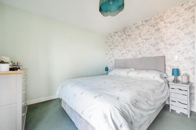 Apartment in Swindon - More