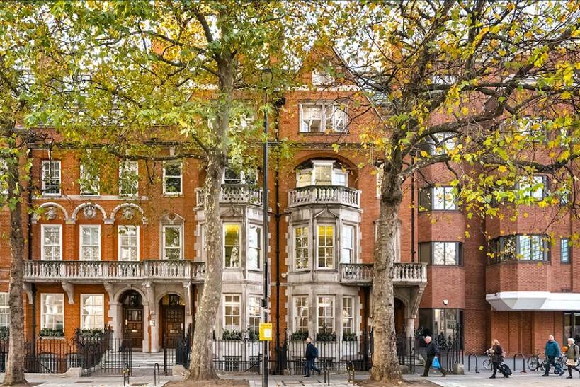 Main image of property: 128 Buckingham Palace Road, London, SW1W 9SA