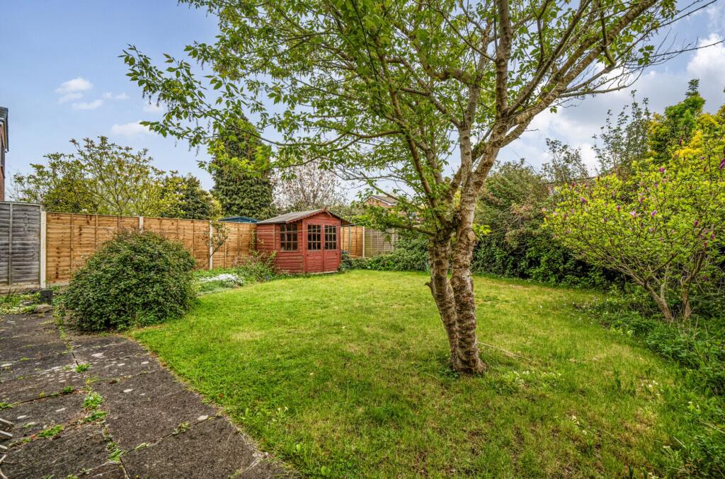 Chantry Road, Thornbury, BS35 photo 2