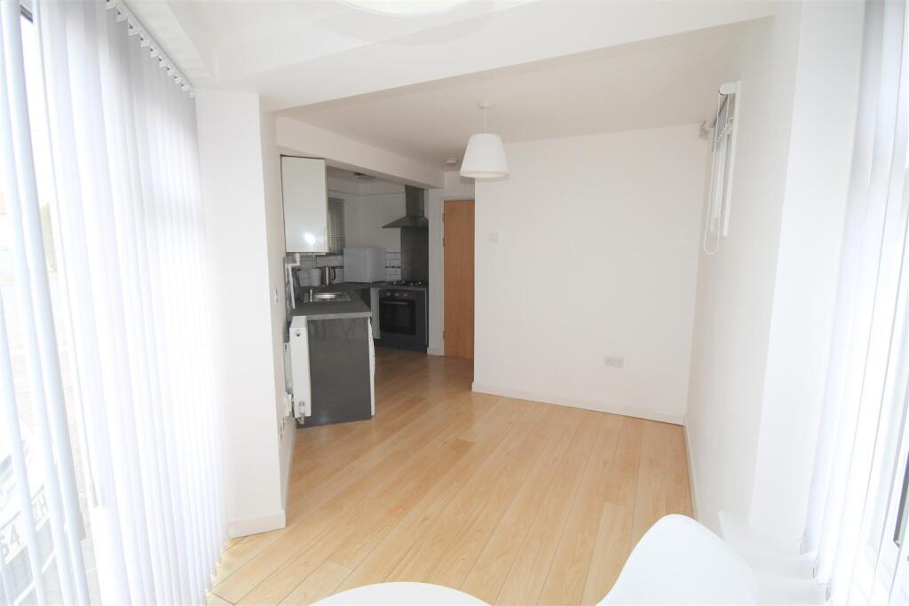 Apartment in Bristol, Staple Hill and Mangotsfield - View 5