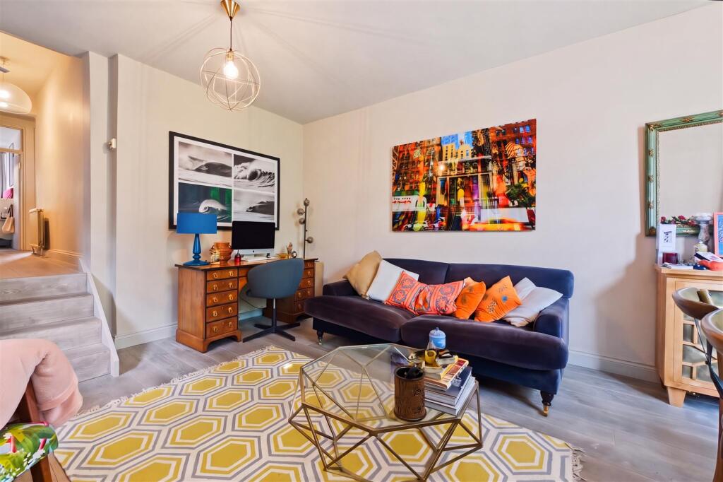 Apartment in London - View 5