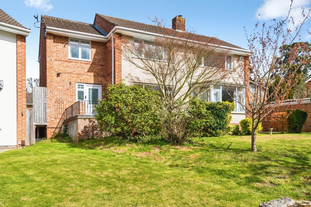 Main image of property: Holly Hill Close, SOUTHAMPTON, Hampshire, SO16