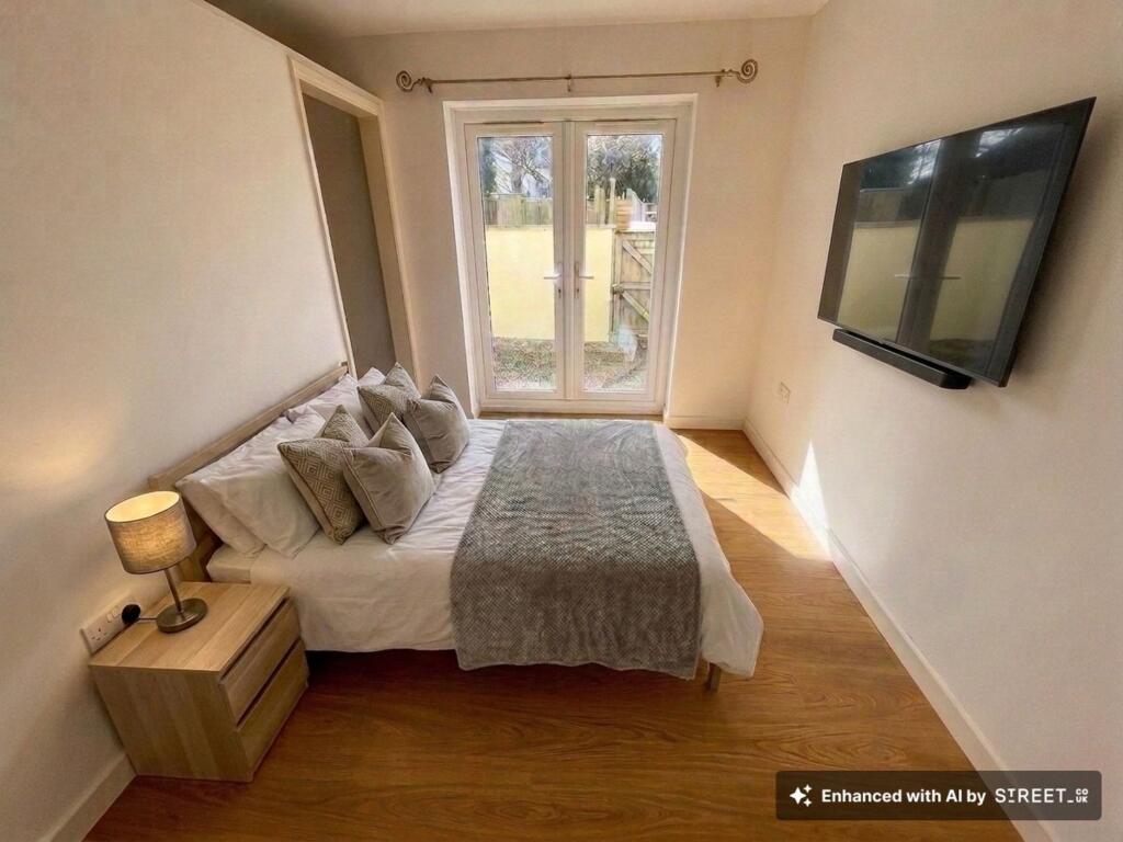 Apartment in Truro - View 5