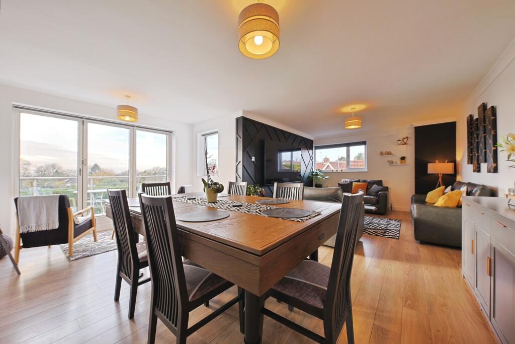 House in Hull - View 3