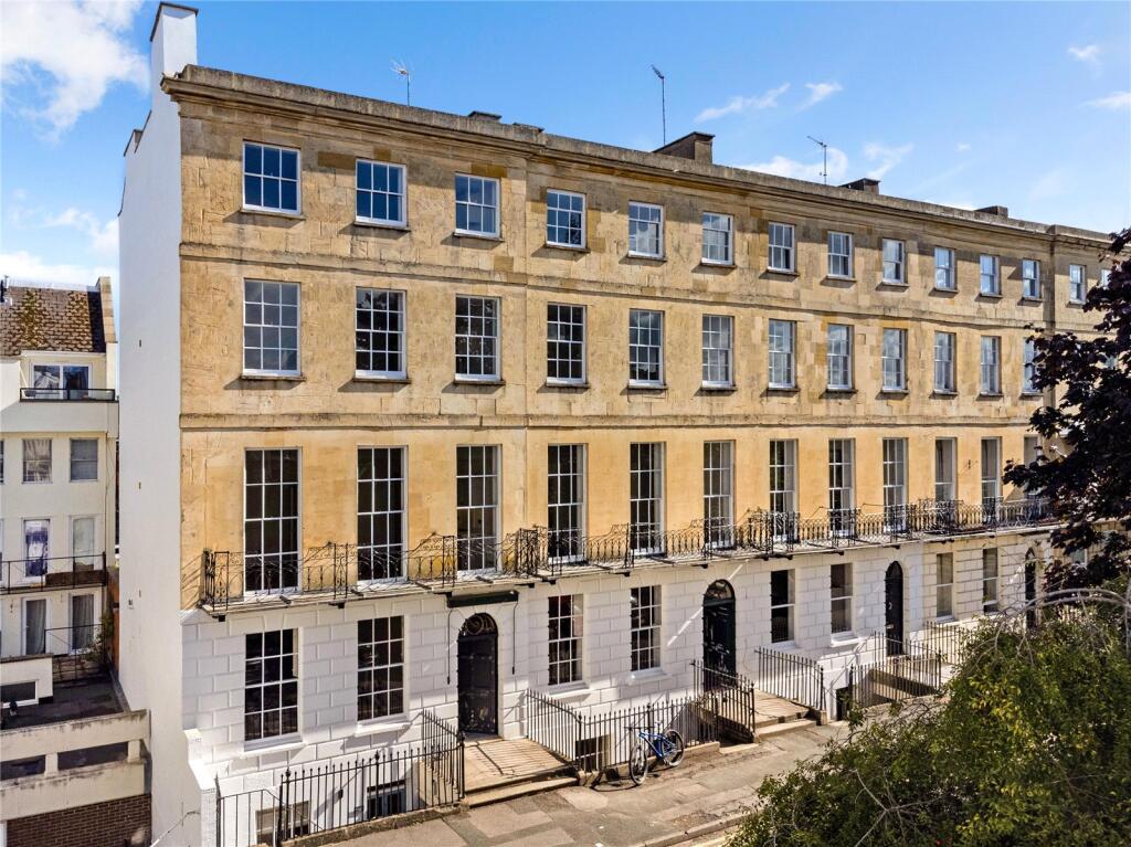 Main image of property: 5, 21 Berkeley Place, Cheltenham, Gloucestershire, GL52