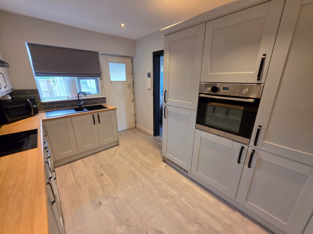 House in Doncaster, Dunsville, Hatfield - View 4