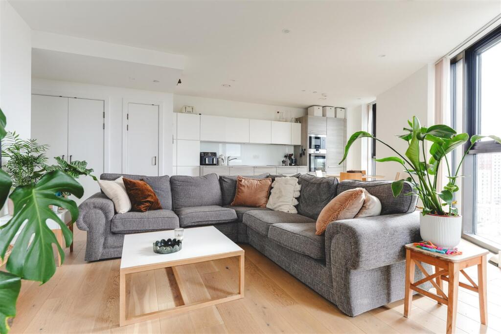 Main image of property: Kingsland High Street, Hackney