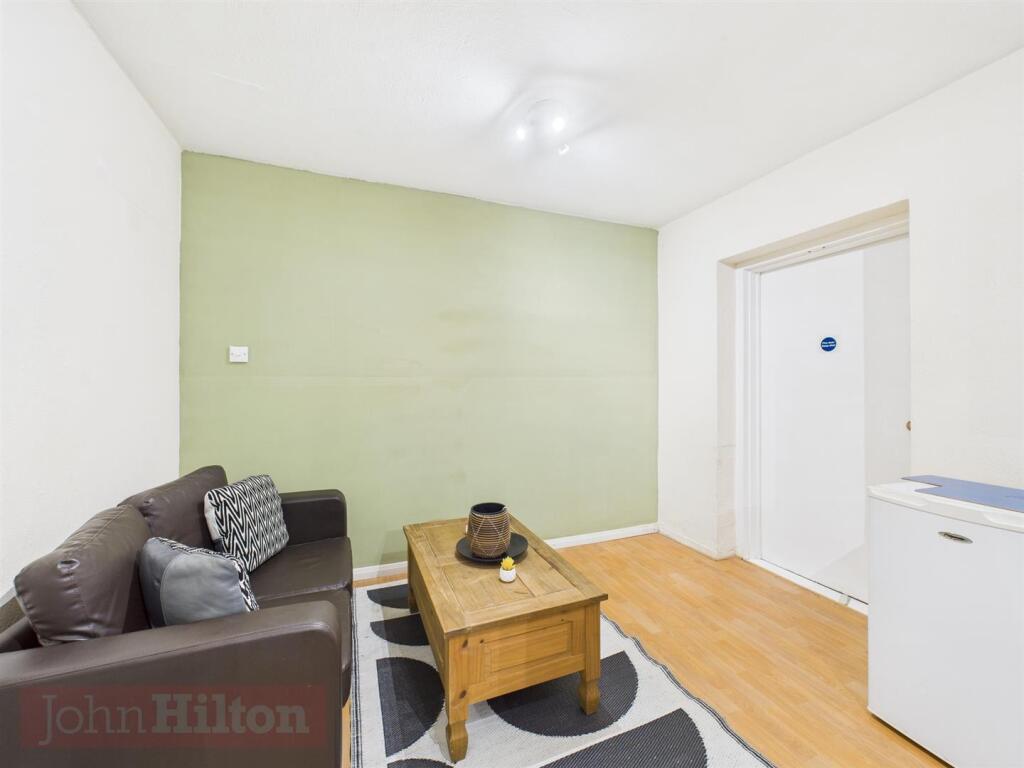 1 bedroom house for rent