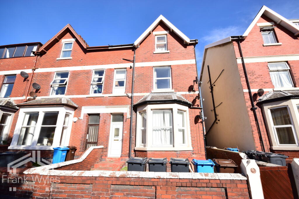 Main image of property: St Davids Road South,  , LYTHAM ST ANNES, Lancashire