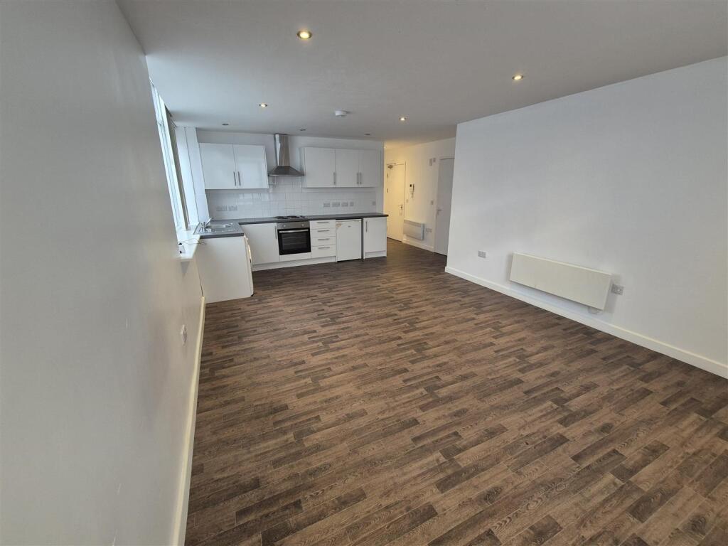 Main image of property: LARGE STUDIO WITH PARKING