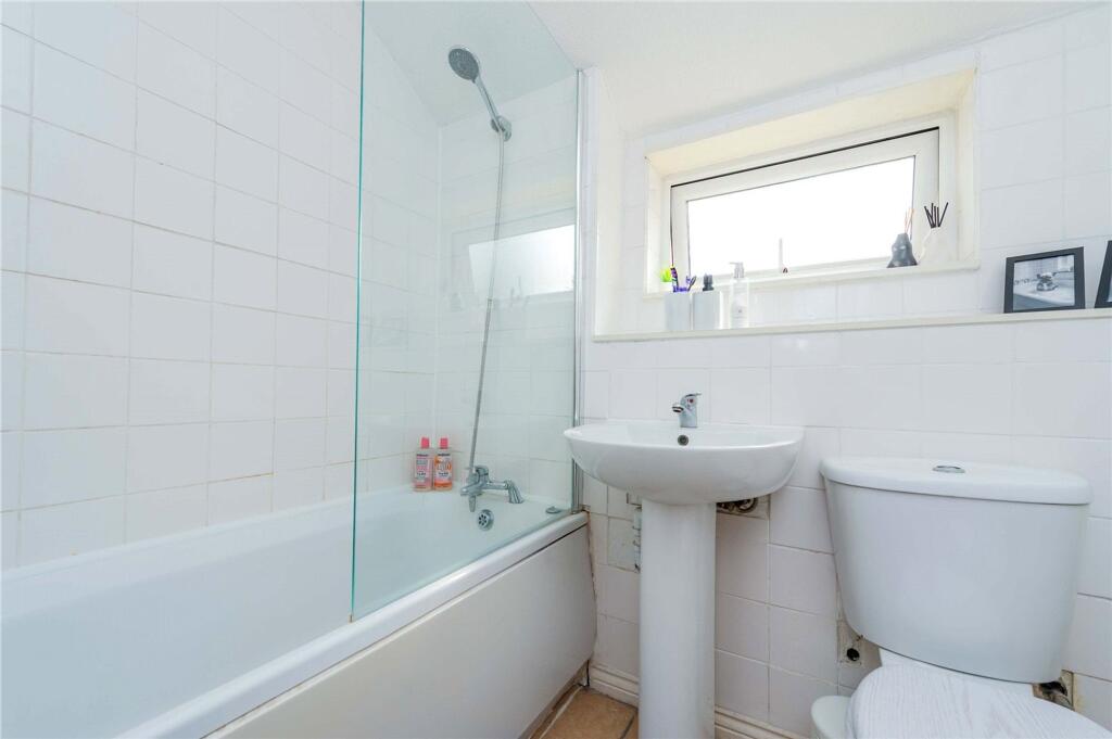 Apartment in Telford - View 5