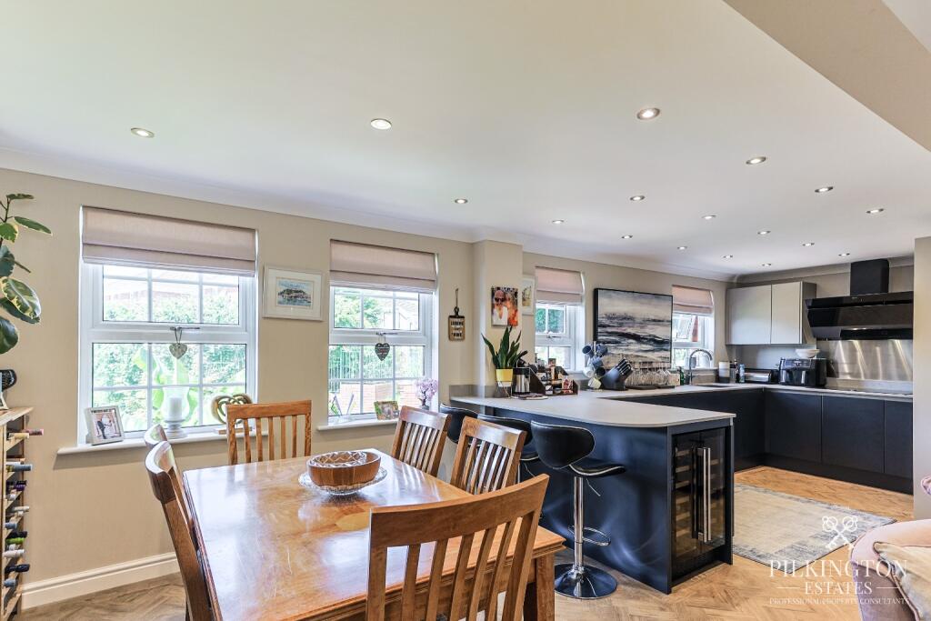 Burleigh Manor, Plymouth, Devon, PL3 photo 2