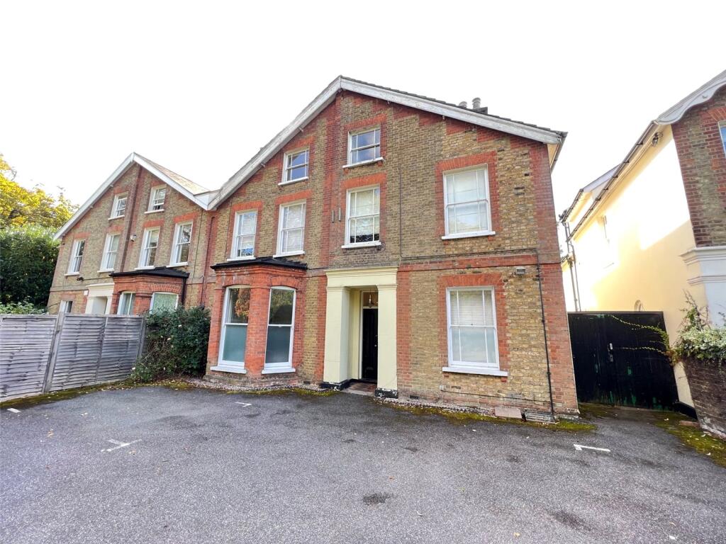 Main image of property: Wood Street, Barnet, EN5