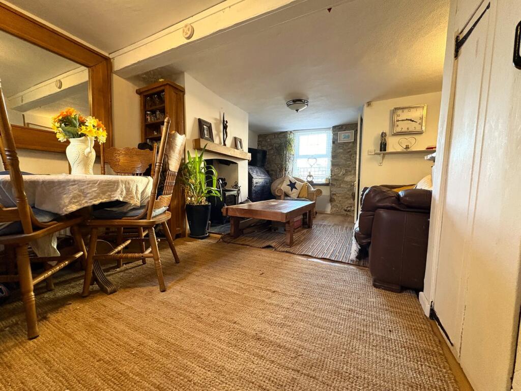 Queen Street, Seaton, Devon, EX12 photo 3