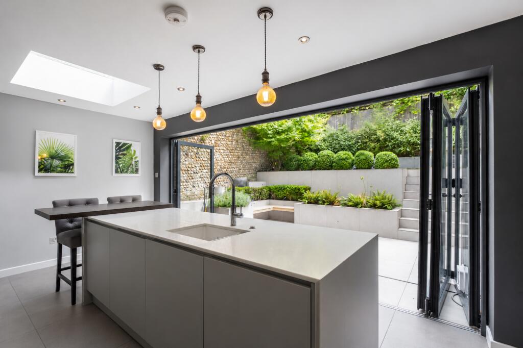 House in Brighton - View 4