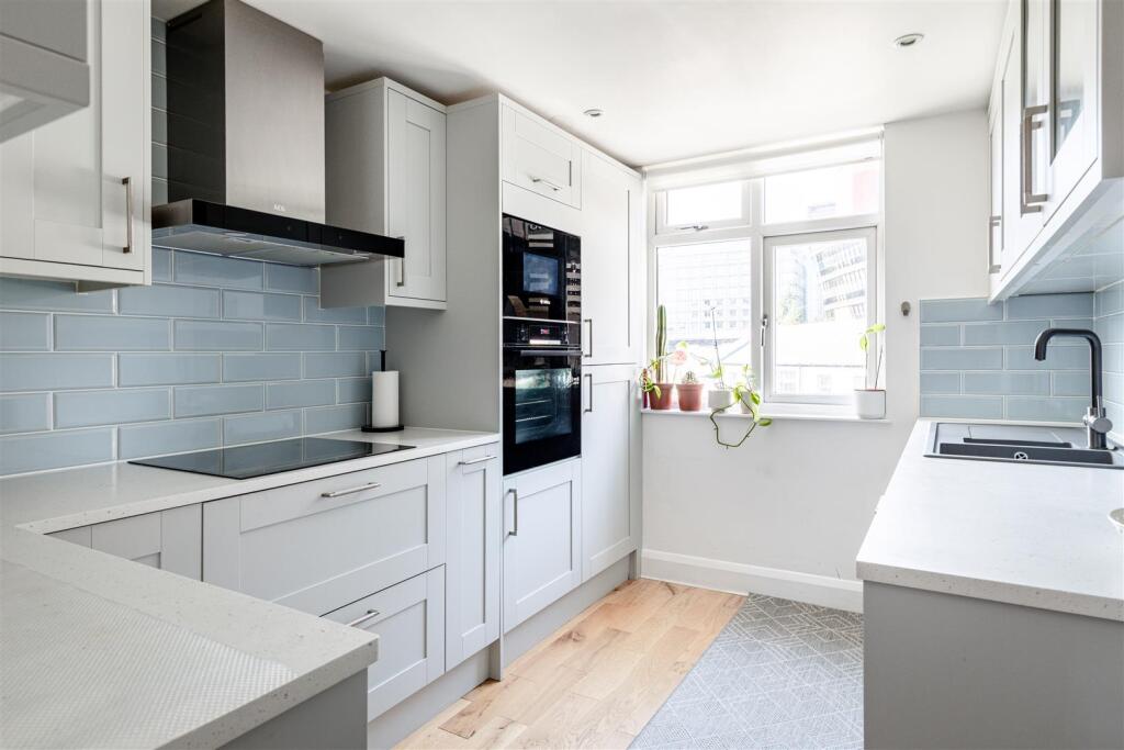 Apartment in London - View 2