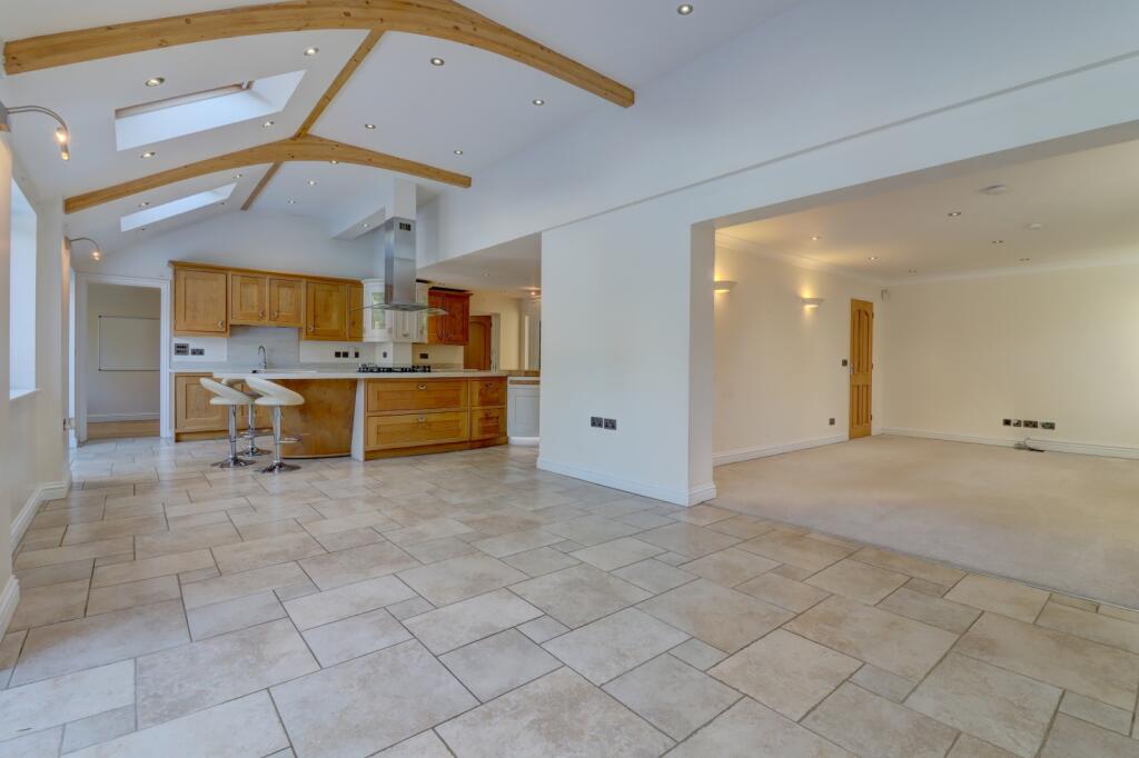House in Lacey Green, Buckinghamshire - View 6