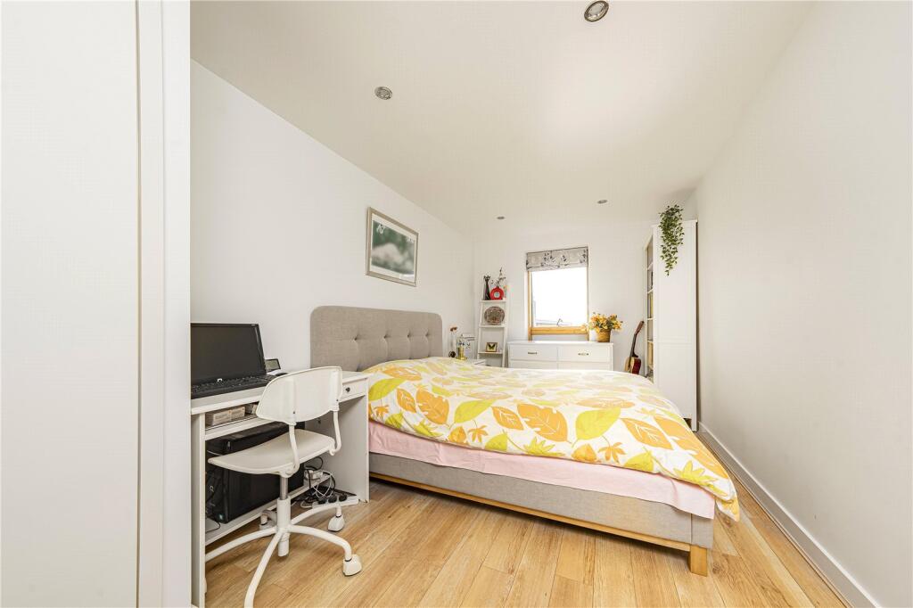 Reed House, 21 Durnsford Road, London, SW19 photo 4