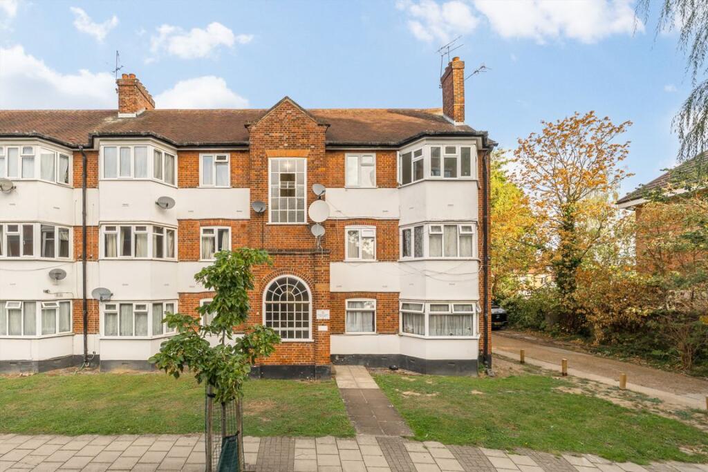 2-bed flat on High Mead, Harrow, £375,000