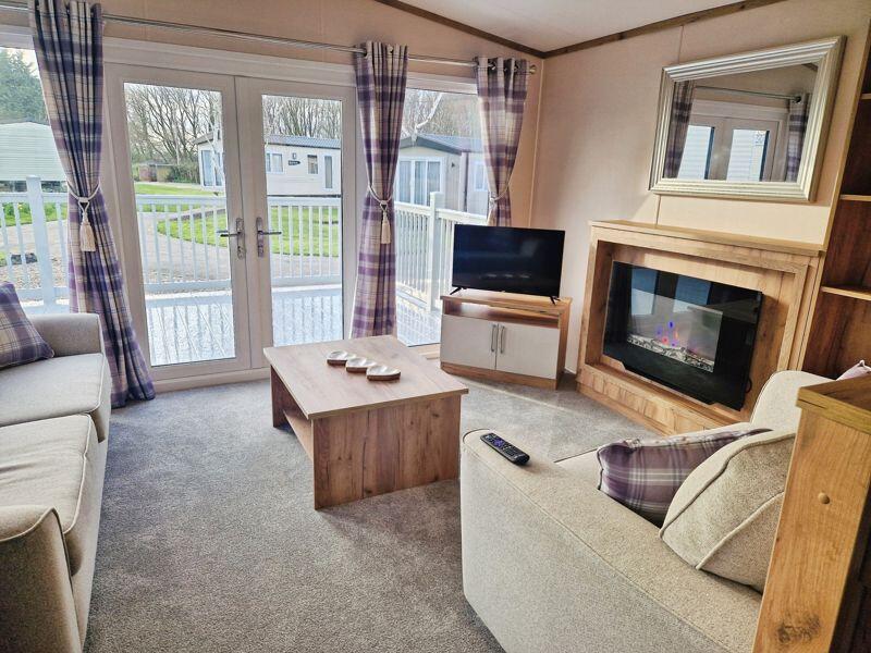2-bed caravan on Promenade Way, Brightlingsea, CO7, £82,995