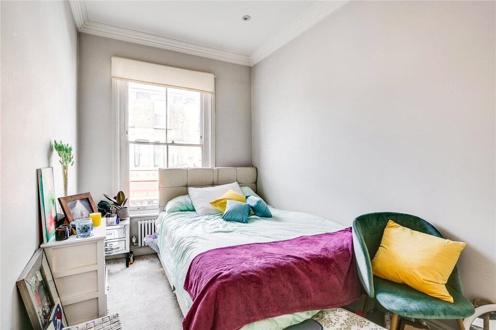 Apartment in London - More