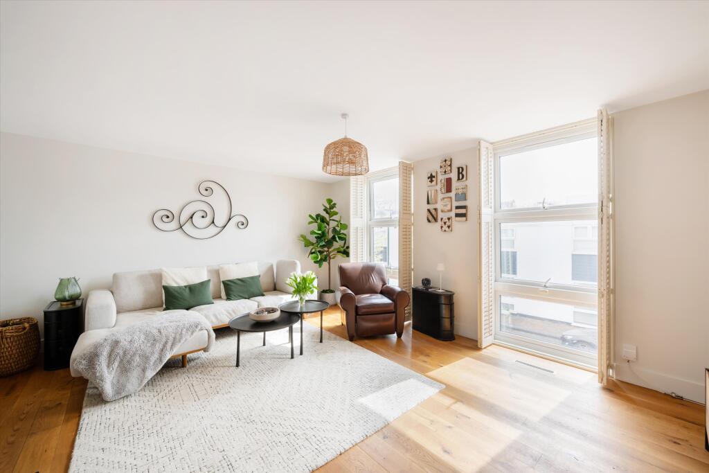 Main image of property: Quickswood, London NW3