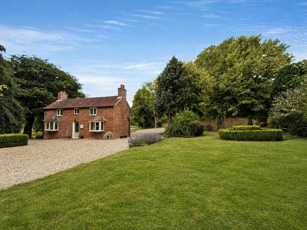 Main image of property: East Bank Cottage, Thorpe-le-Vale, Ludford, LN8 6AR