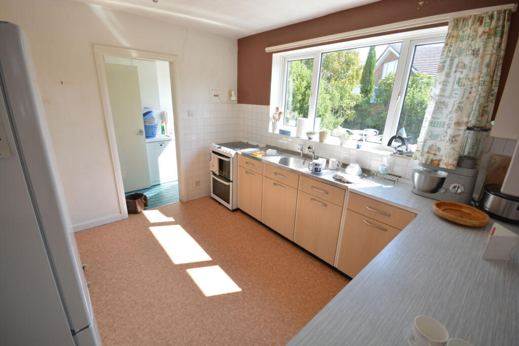 House in Merley, Hillbourne, Broadstone - View 4