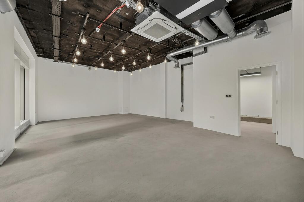 hall 3.jpg