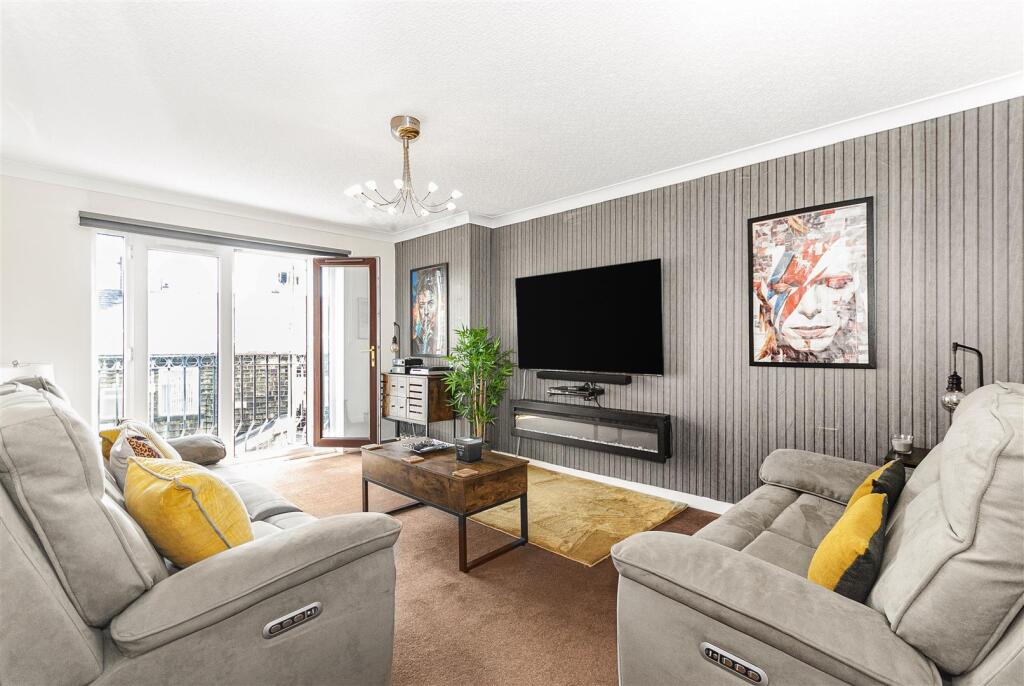 Apartment in Bury, Nuttall - View 2